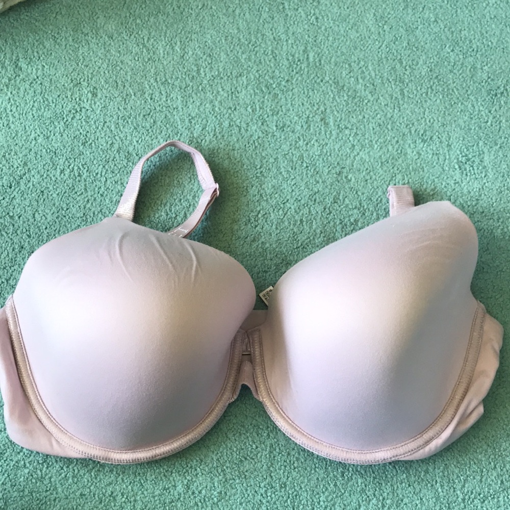 Victoria’s Secret Body by Victoria Bra - Pink